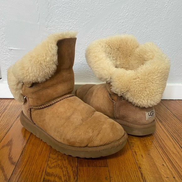 UGG Short Fold Over Suede Chestnut Boots Women’s W9 - Picture 1 of 8